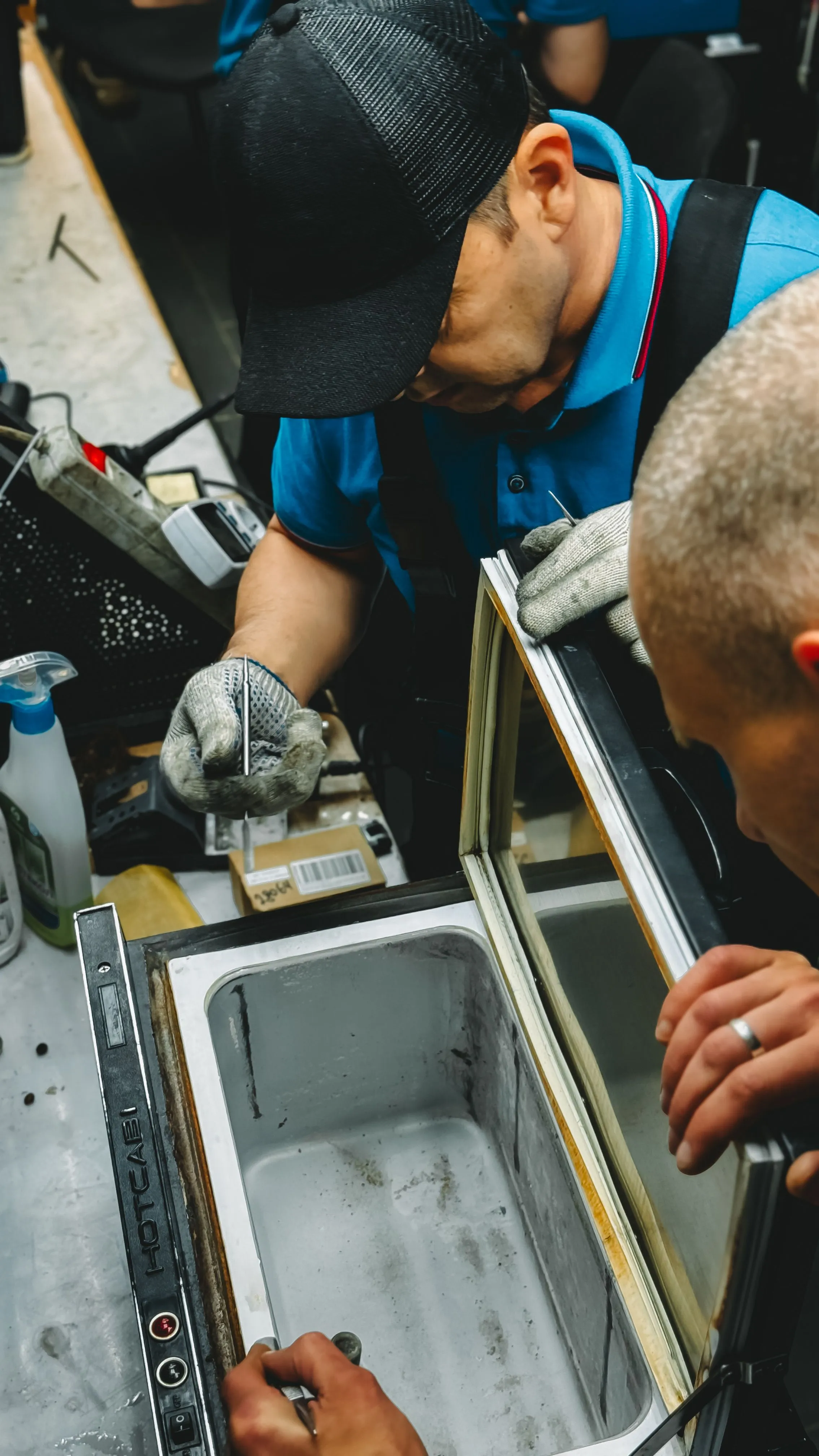Expert Washing Machine Repair technician at work in Kolkata